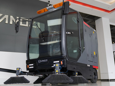 駕駛式掃地機(jī) 駕駛式掃地機(jī)